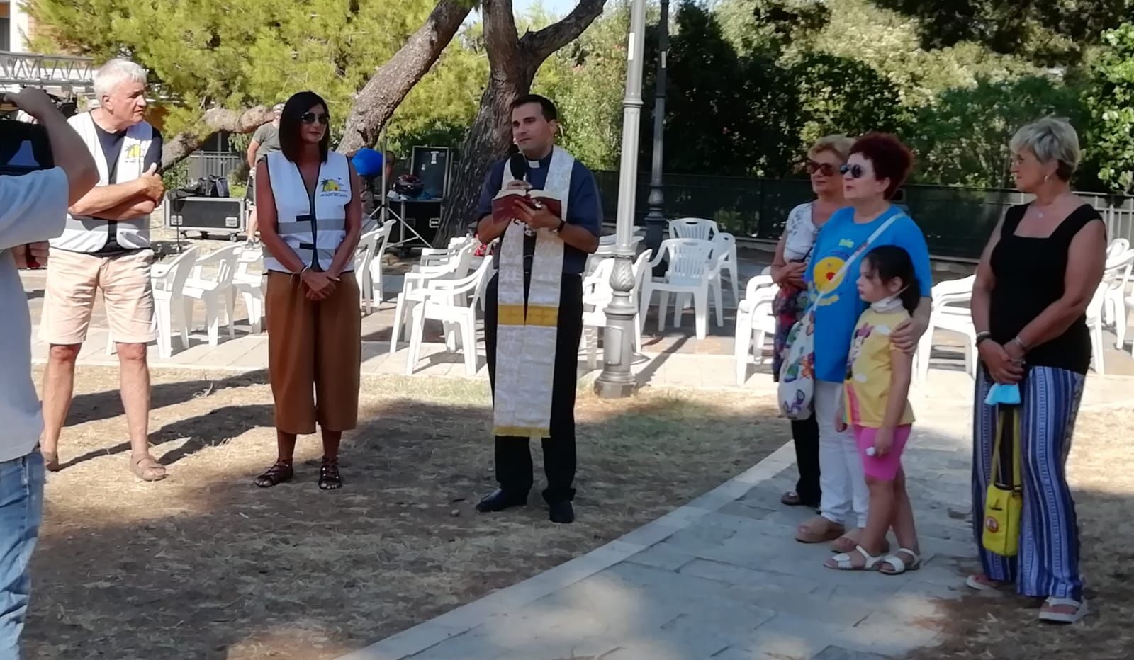 Don Domenico con Luciana Salvatorelli presso PerTeinVolo sabato 21 Agosto 2021 Vasto
